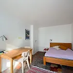 Cozy 30 M Near Canal St Martin